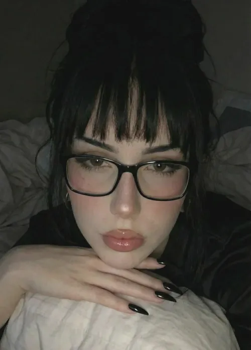 I wouldn't even LOOK in your direction, the only way to get my attention is by being a pathetic pig and tributing by Fluffy_Cricket_1268