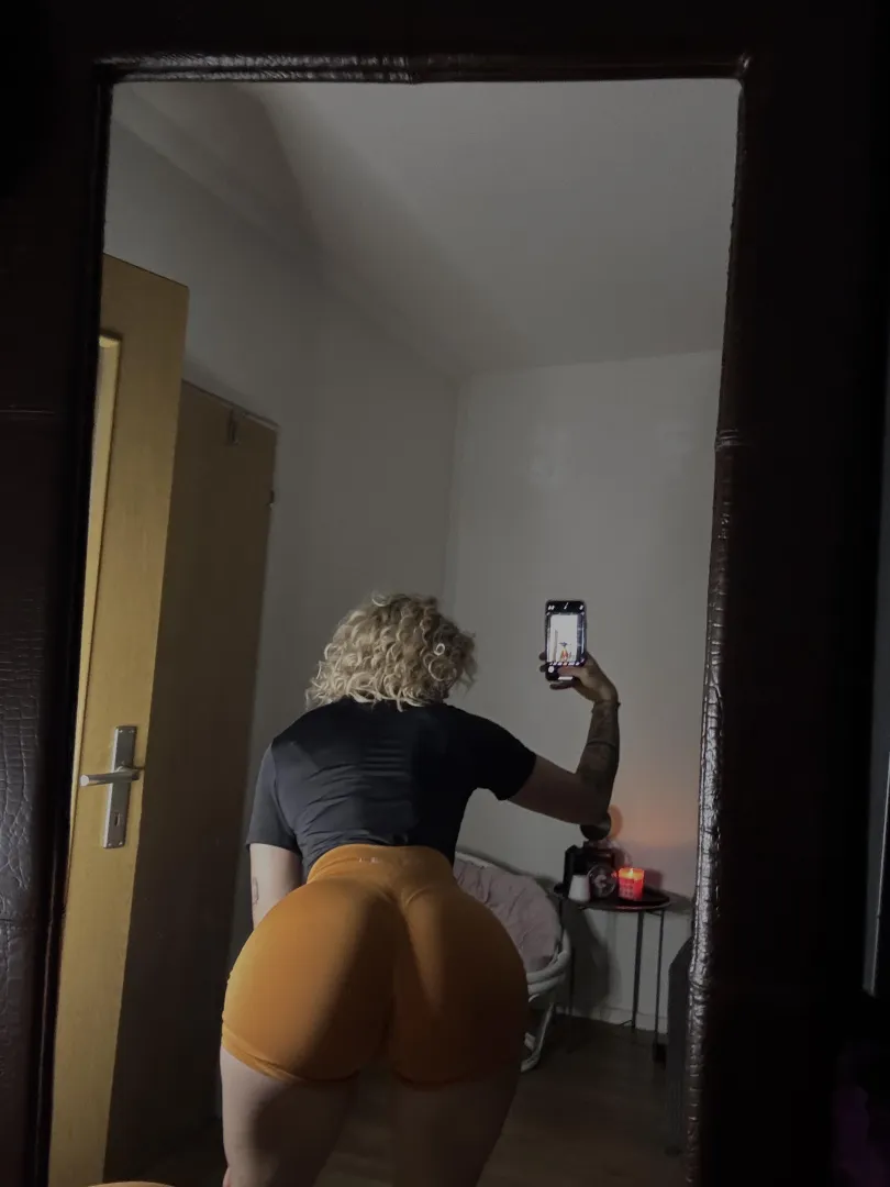 Ich frag mich wie viel cm meine pussy aushält  posted by lilmisssunnyyy