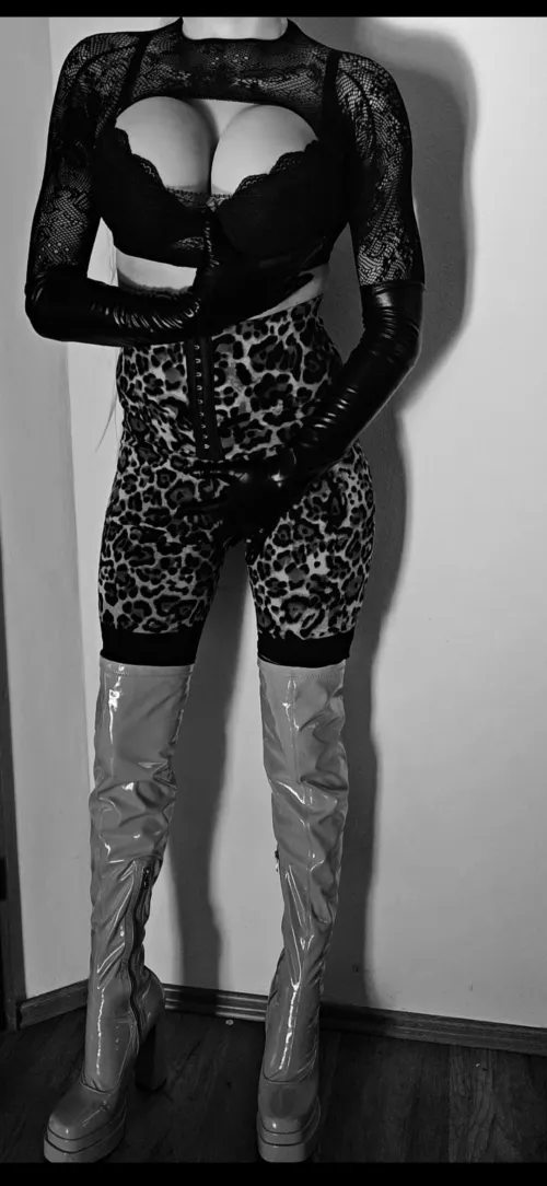 Ich mag es der Grund zu sein warum fremde Männer geil werden  by GER-Tina