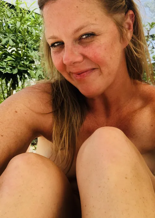 I'd like to see you in the raw, under the stars above... by sekksytrekksy