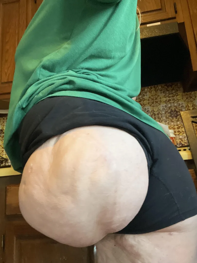 I’d love a good spanking posted by Artemis_Is_back