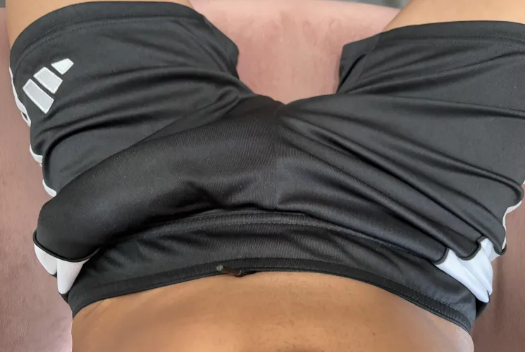 I’d love to wear this in the gym but this happens every time I put them on by Decent-Nothing9146