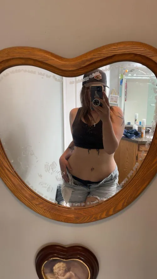 Idk how much more life these Daisy dukes have left in themmm but I’ll keep it pushing ;)) by chloedevereauxx_xoxo