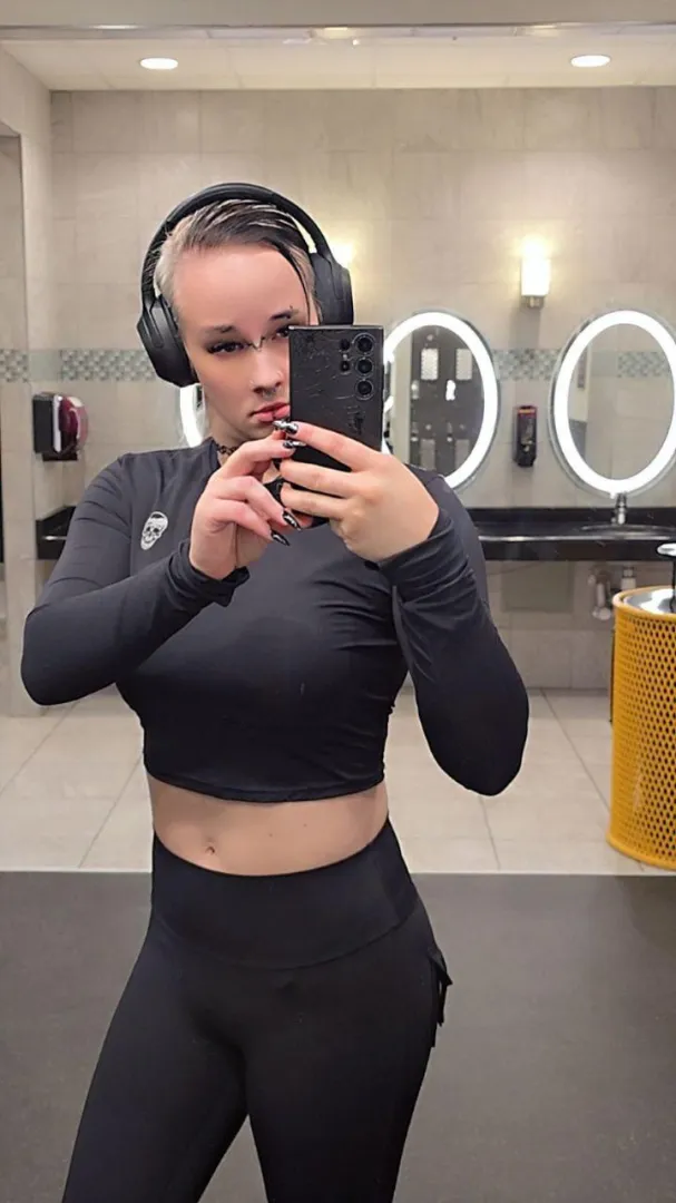 If a trans girl straight-up told you to get with her…what do you do? posted by elenathornetrans