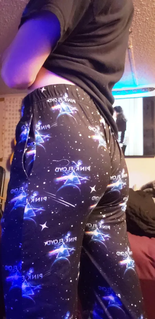 If i kept pulling these up into a wedgie around you would you take the hint? posted by _throwaway_4_4