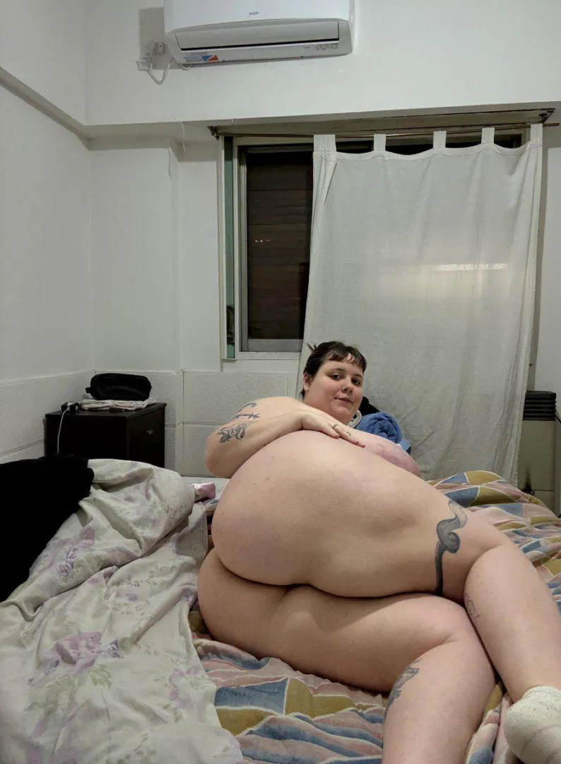 If I let you taste how decadent this body feels, you switching to team thick forever? Ya or nay? posted by GlintOfTrouble