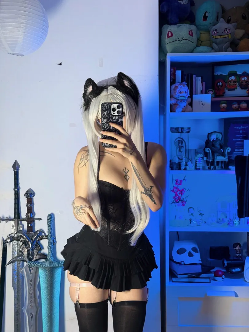 If only you could read my silly little pet mind… what do you think posted by SugarFrequency