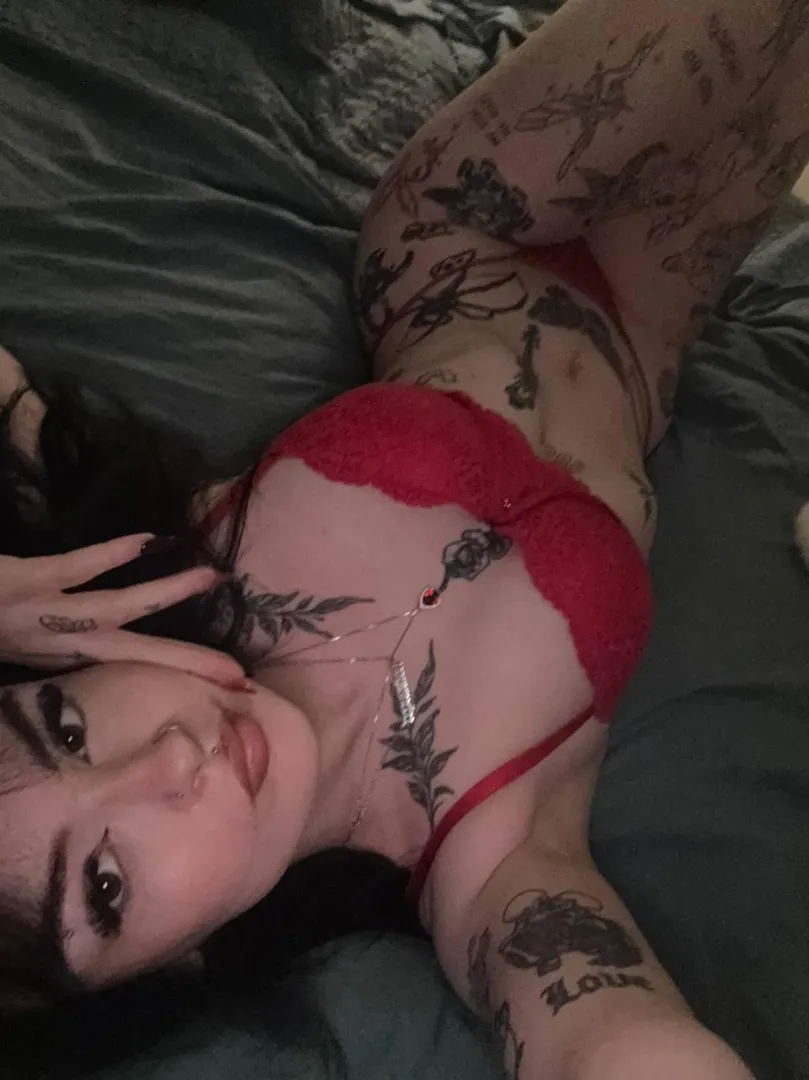 if only you knew how much of a bad girl i behaved after this pic was taken posted by brattyprincesx