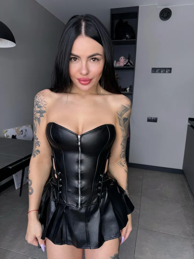 If something shines on me, it means it needs to be decorated with your cum, deal? posted by satin_treat