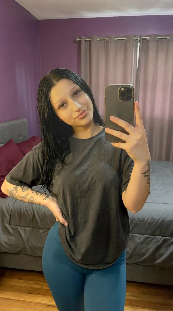 if u dare to cheat w ur wife, do it w me.. I’m gonna give u ur fantasy, daddy posted by After-Canary7366