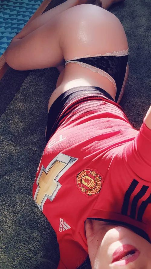 If we win I'll get my bewbs out  by Laurawk85