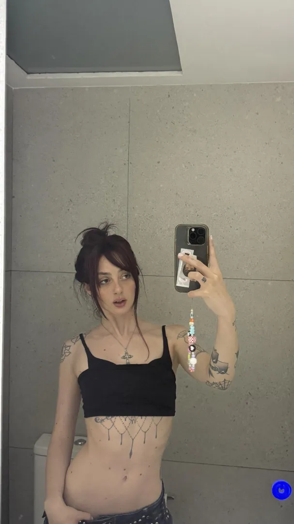 If you can host, we might get along i answer faster on lg: ,.lunaromes.' posted by AbsouloteMadlad