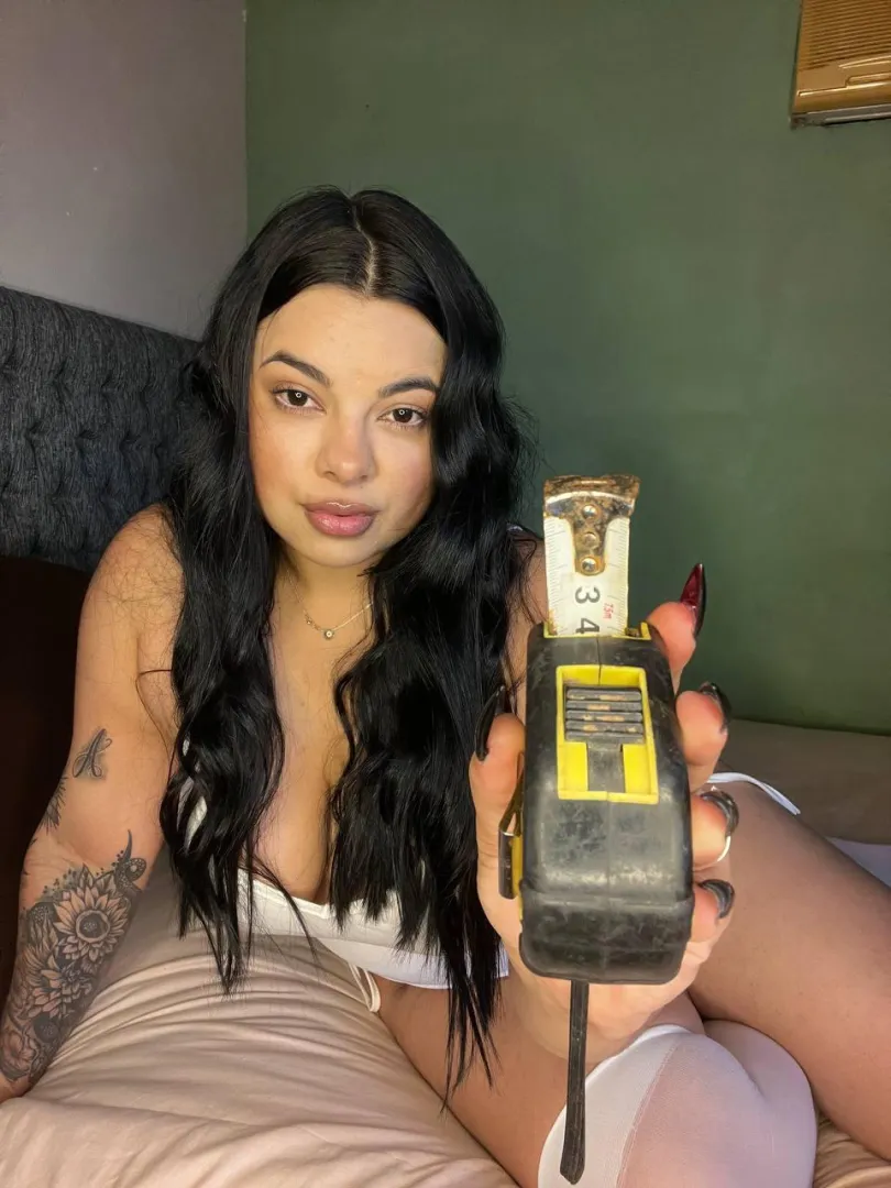 If you have such a small penis you don't deserve to cum posted by LULI_HOT01