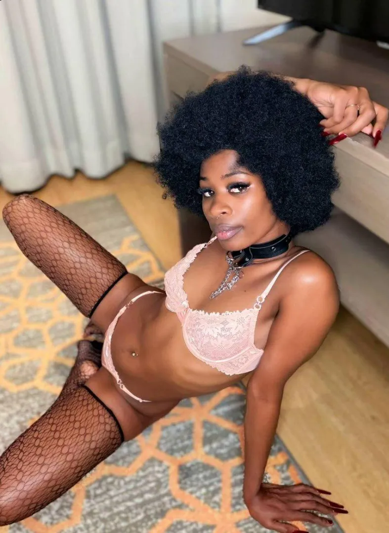 If you want to go out with me, you have to eat my pussy first posted by Fluid_Figure_2707