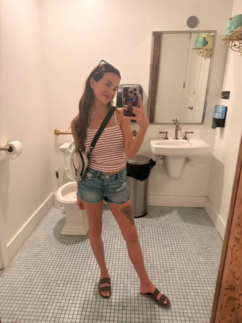 If your DM is a safe spot for my nudes, say Hi posted by cutiebunnymoore