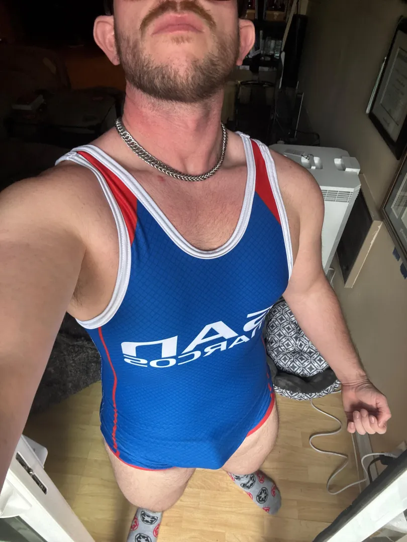 If your gunna stare at least grab it :p posted by BenRanger93