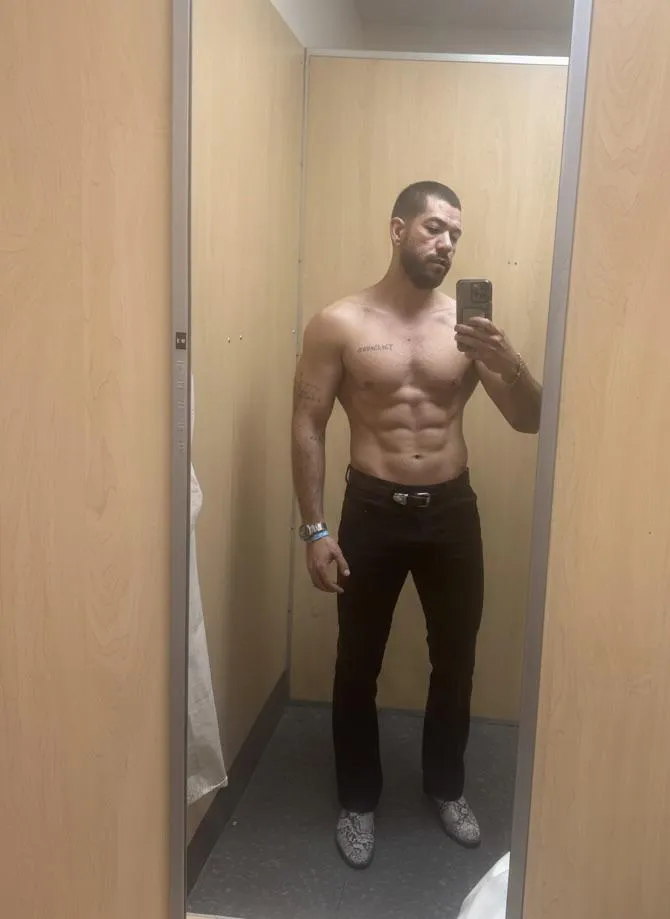 Ill be one week here in Charlotte M4F let’s take a drink posted by youtt_Coffee_5862