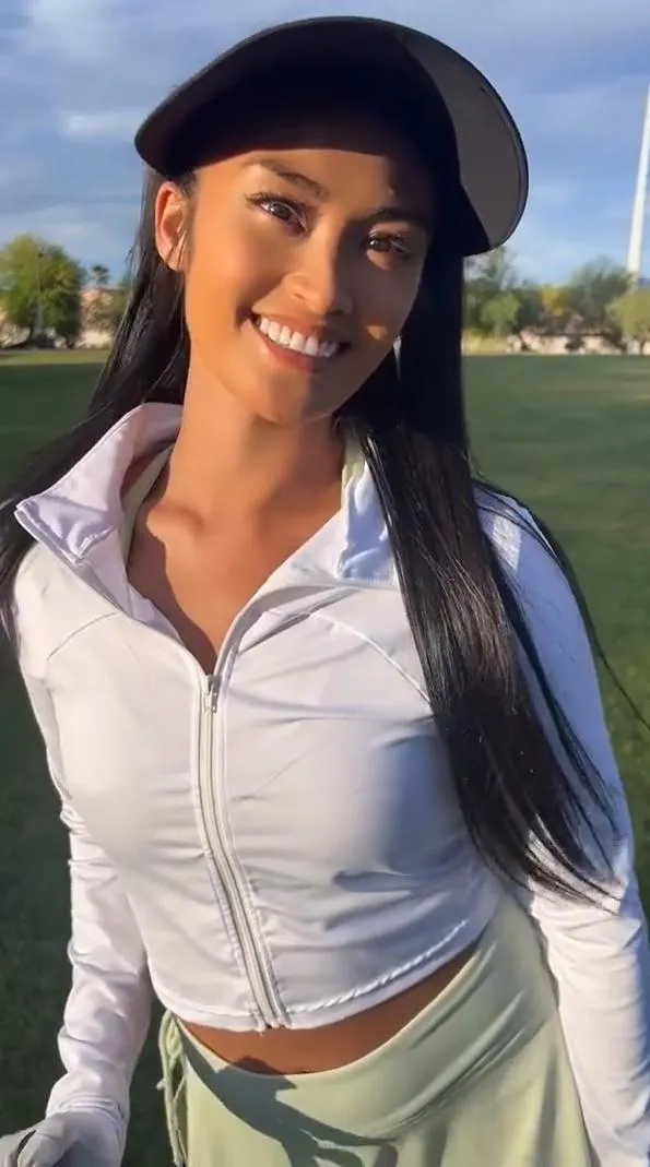 I'll be your golf girl posted by sunshinegolfxo