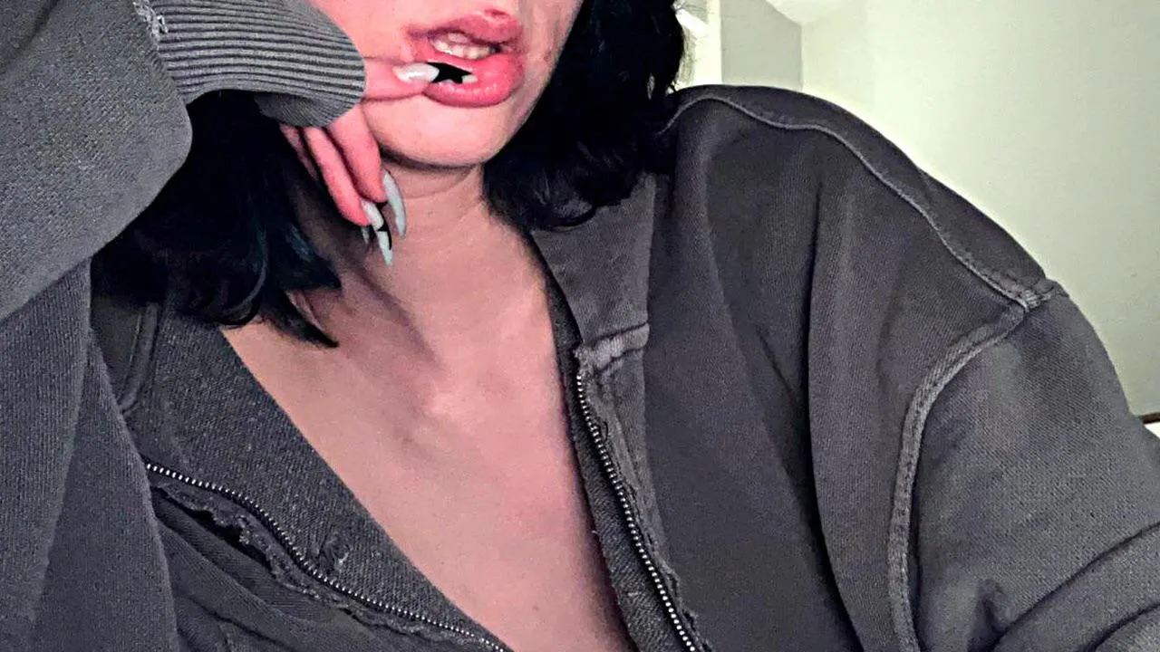 I'll be your slut, daily posted by helenaraye4