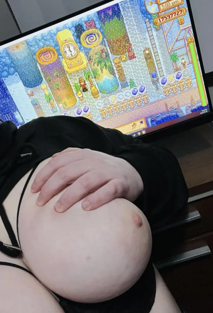 I'll keep Stardew entertaining posted by Miss_C11