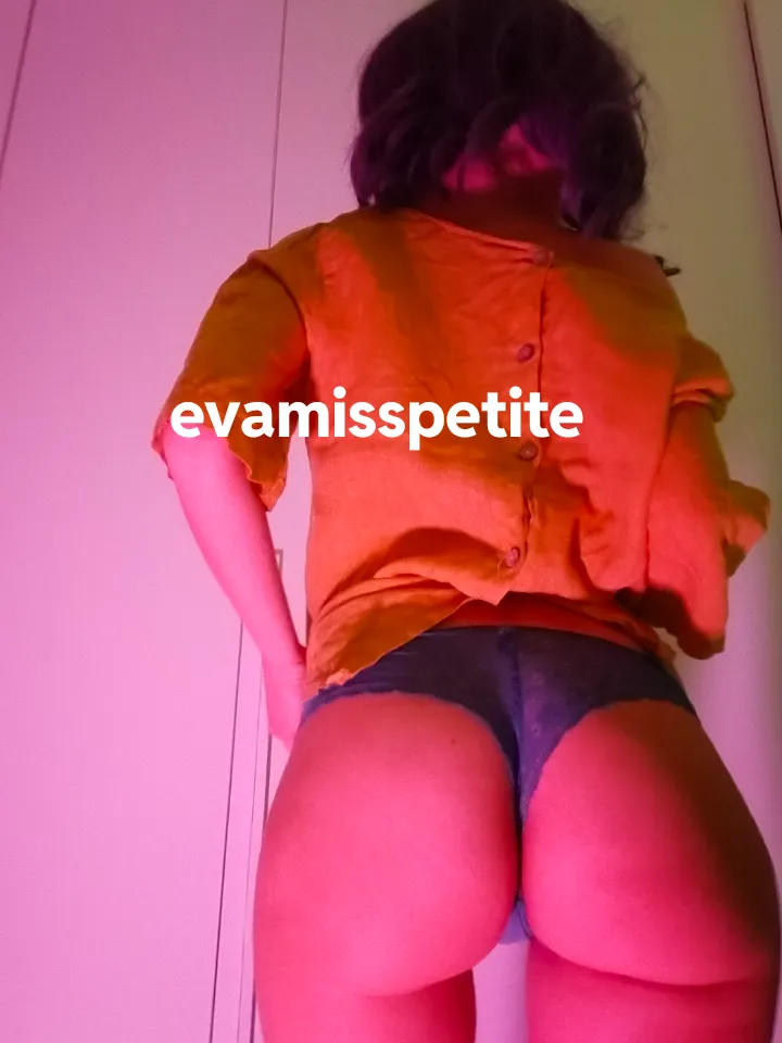 I'm 40y Rate my Peach posted by evamisspetite
