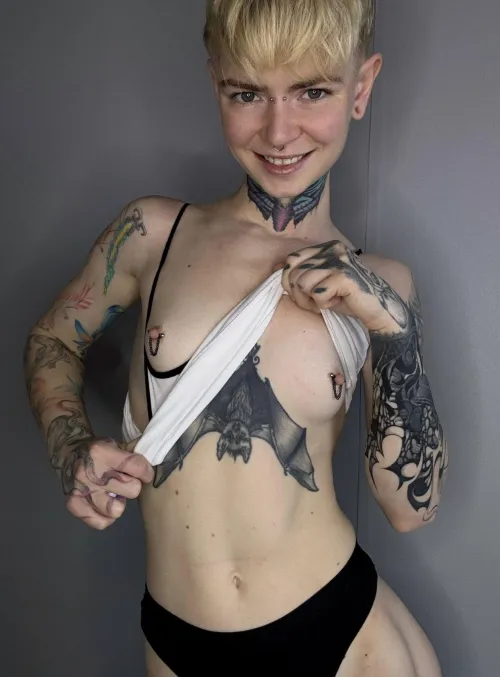 I'm a fan of not wearing a bra by cassytta