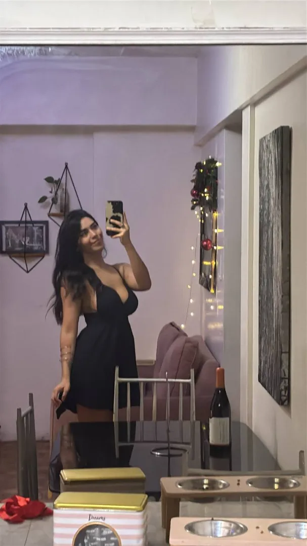 I'm a hot milf and I really want you to enjoy this beautiful body posted by _young_sexy22