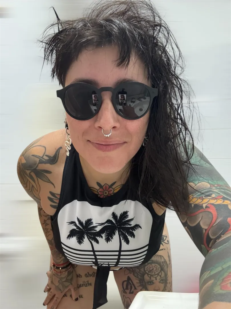 I'm a little bored, baby. posted by xdemondiex