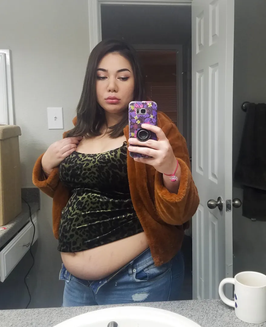 I'm all belly.  posted by CouchQueenie