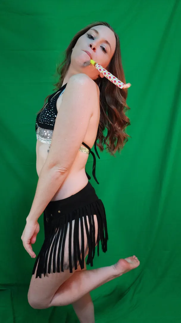 I'm aware this is distracting — you're welcome posted by Cissnei_