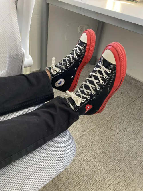 Im bored in the office by HammgridTheMage