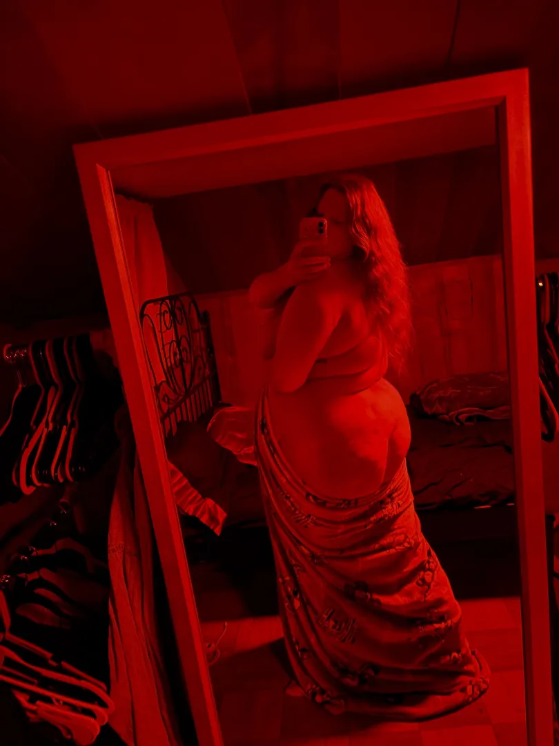 I’m bored…join me in bed ❤️ posted by AriaFrost99