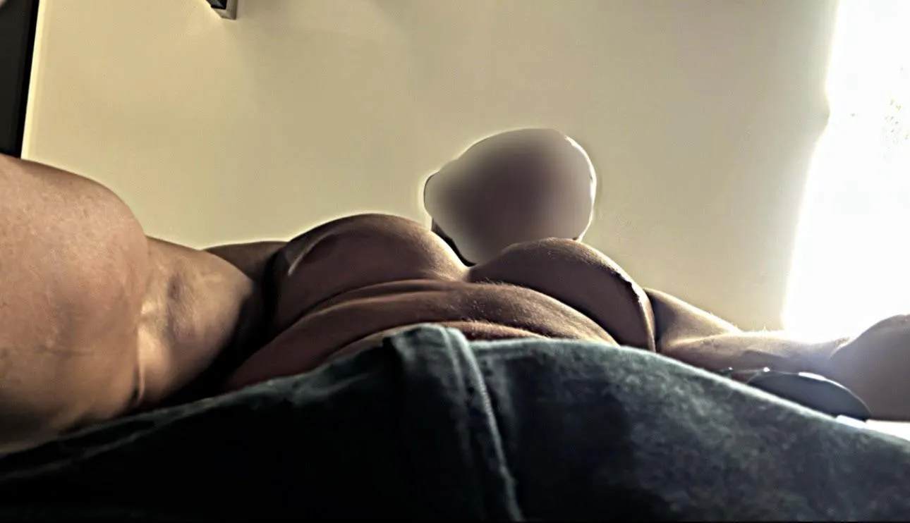 I’m bulging posted by thelordbeefcakes