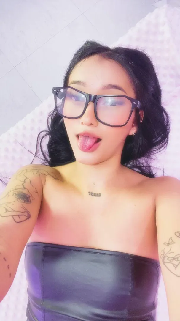 I’m deeper than I look, and I have a few theories I’d love to test with you. Care to listen? ☁️[samantakane] posted by SamantaKane