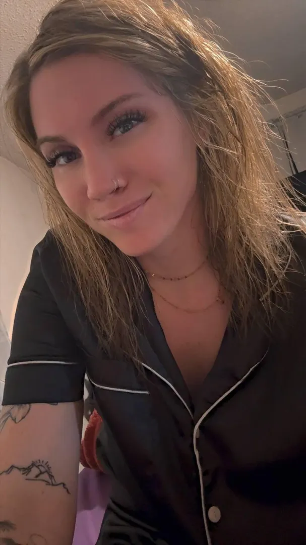 I'm feeling very playful today, come play with me! posted by SweetEchloXO