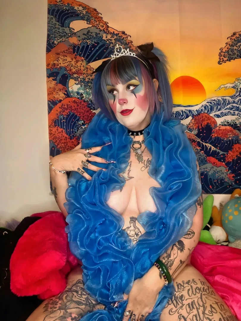 Im going to need a bigger boa for these kazunkas posted by pukotheclown