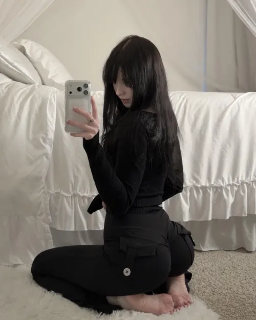 I'm gonna suffocate you with my ass by spinechilll