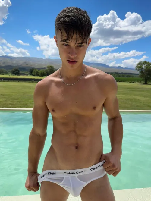 I'm happy in the pool by nova-ashwood