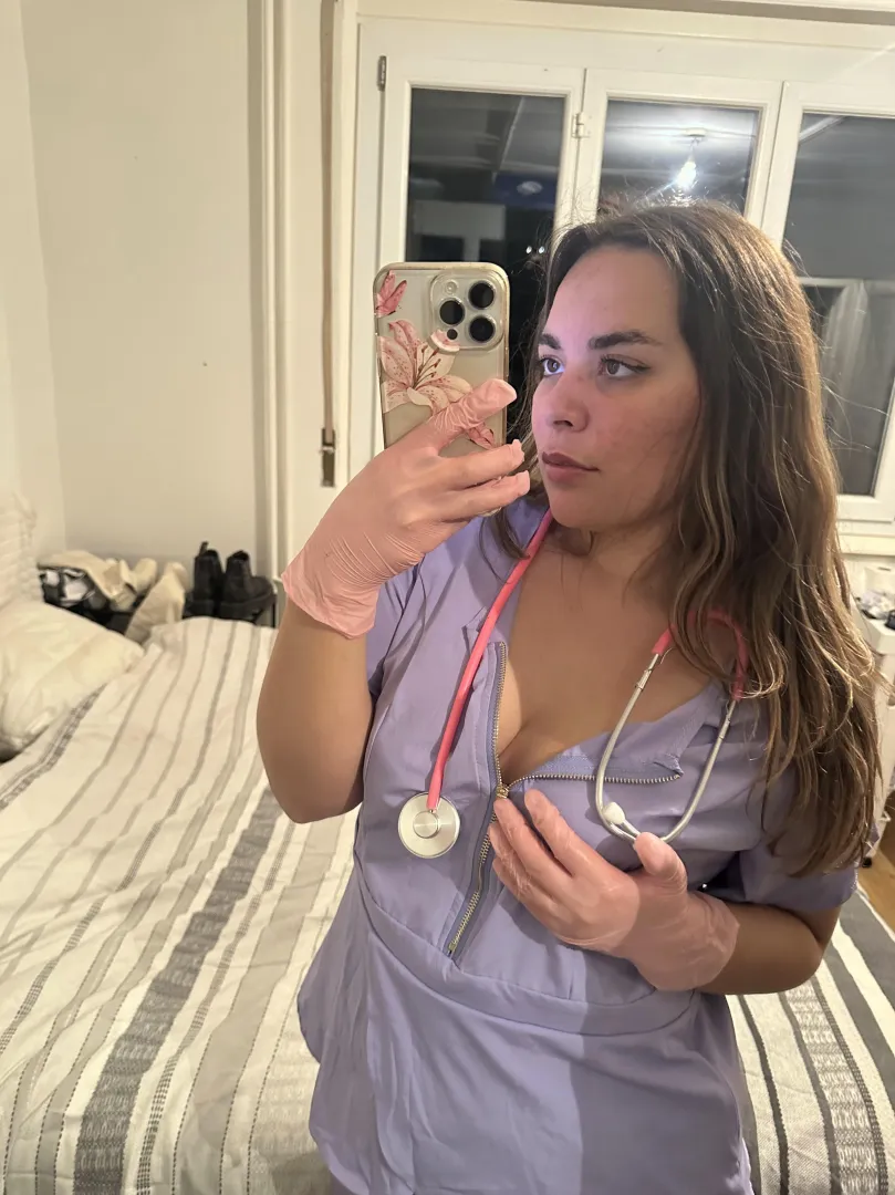 I’m home alone… come see me posted by sweetiel0la