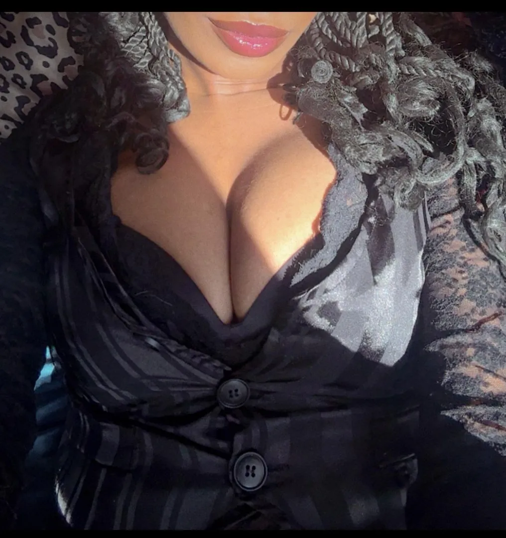 i'm in nyc wearing things she couldn't even imagine posted by g0dessm0mmy