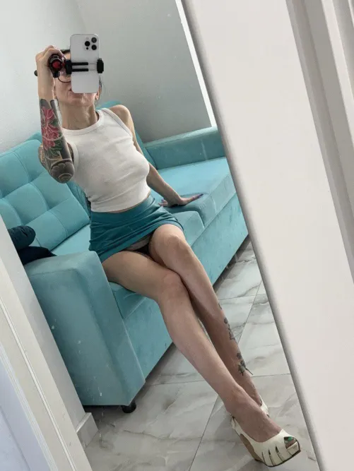 I’m Julia 42, join and let’s play naughty together by Juliadomaina