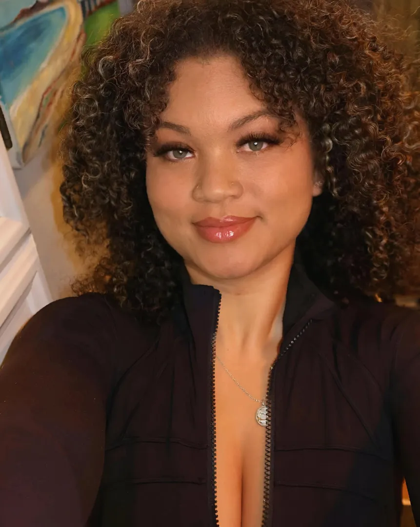 I’m just a little fuck toy…  posted by WavyAndWonderful