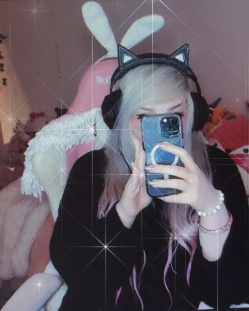 I’m live, horny, and cozy if ya wanna hang out :p by MilkyyyBunny