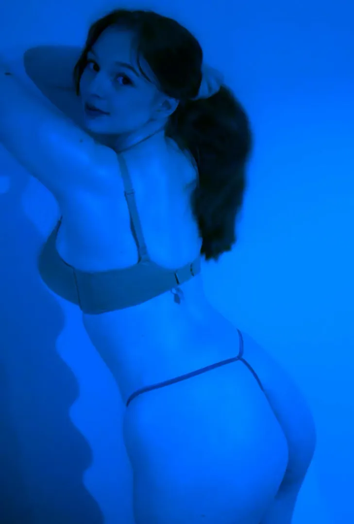 I’m lonely:( cum play with me  posted by SophieBlake_