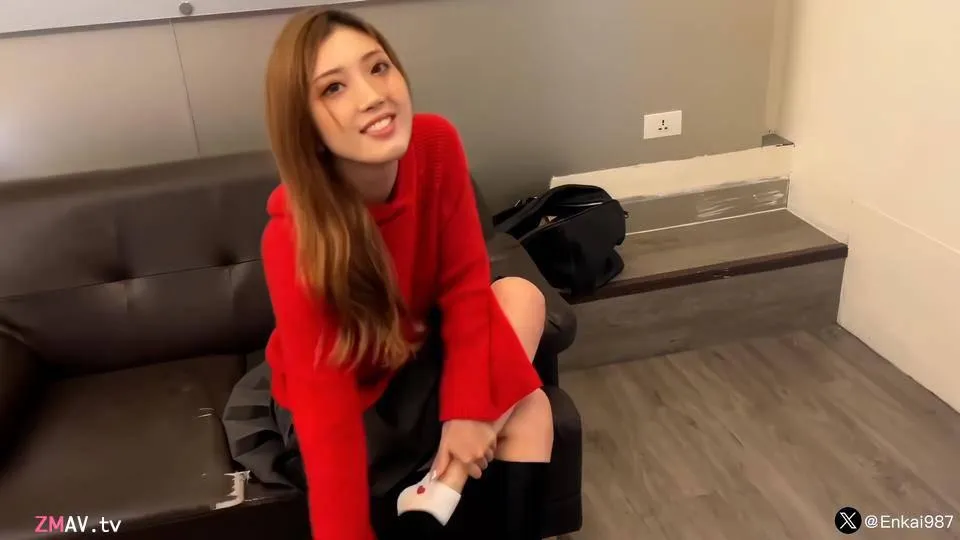 I’m looking for more vds of her posted by Proof-Macaron-1253