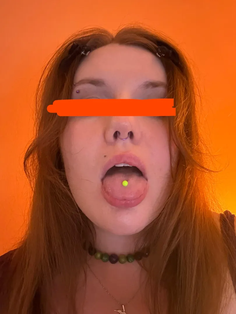 I’m new here be nice to me. OF: @embersinclaire posted by embersinclaire