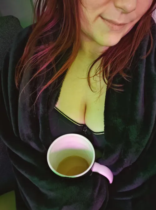 I’m not trying to impress you… I’m just curious how long you’d last around me. by misshoneycrunchie