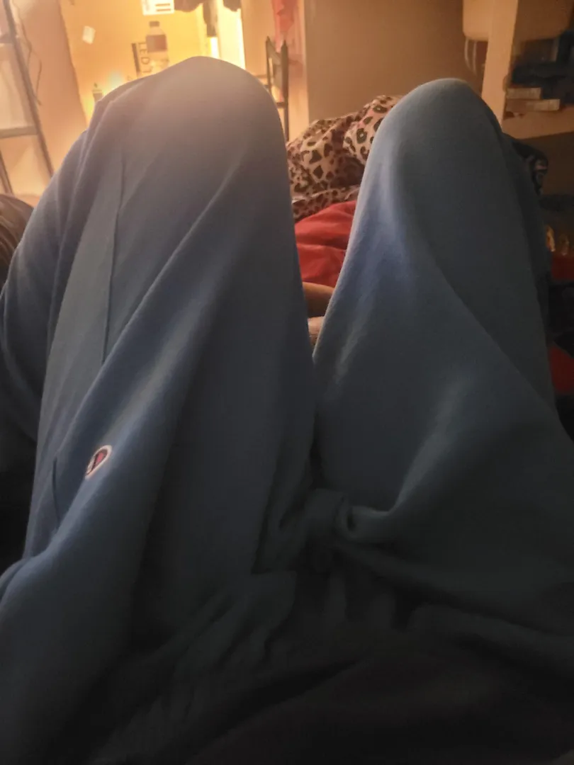 I'm obsessed with big sweats posted by sinning_angel6