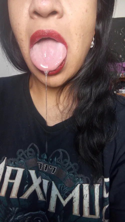 I'm ready for my lipstick to smear all over my face by MeDicen_LaNegraOF