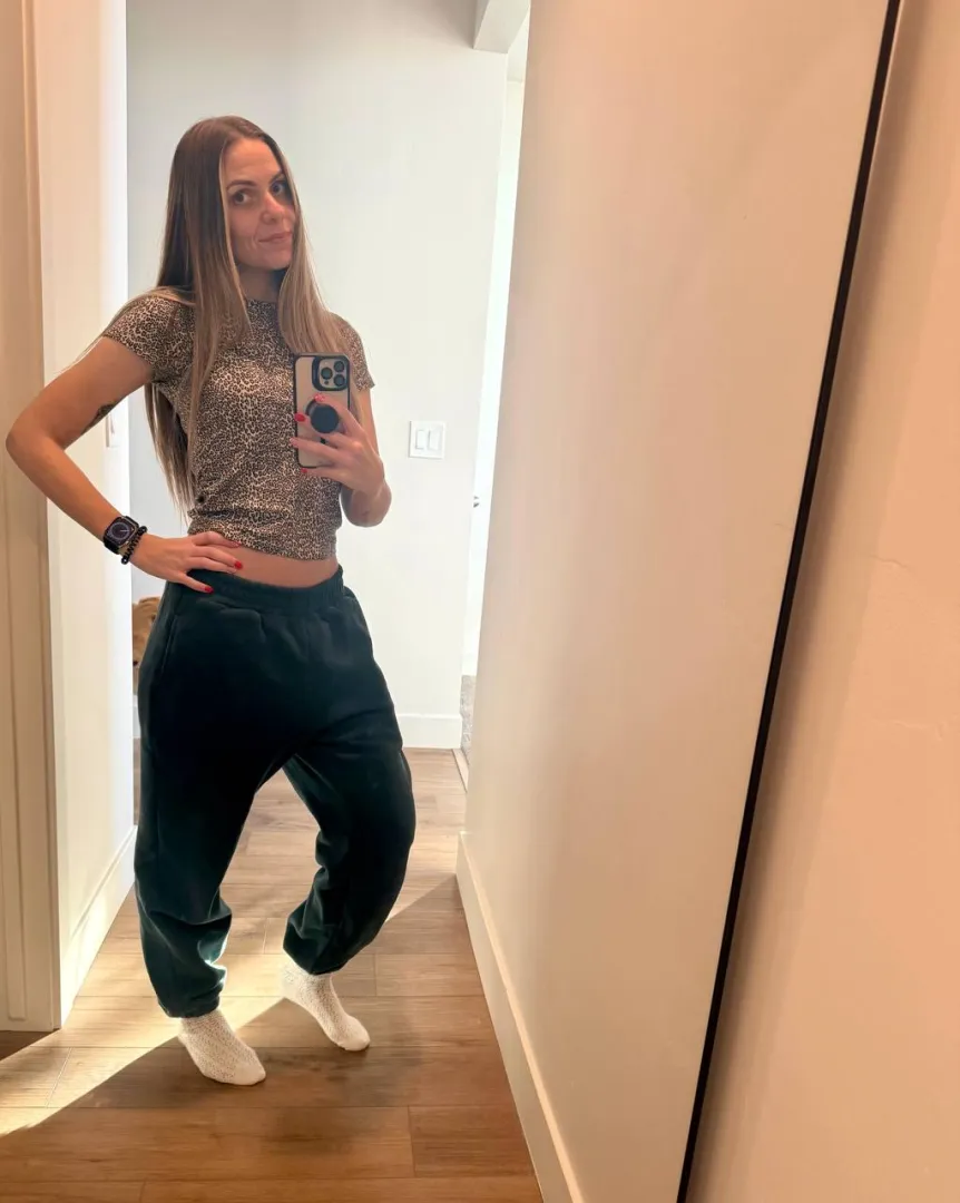 I'm really horny right now, so please get close to me! posted by SabrinaSwan